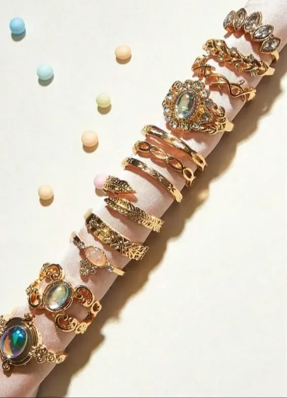 10 Golden rings — image 3
