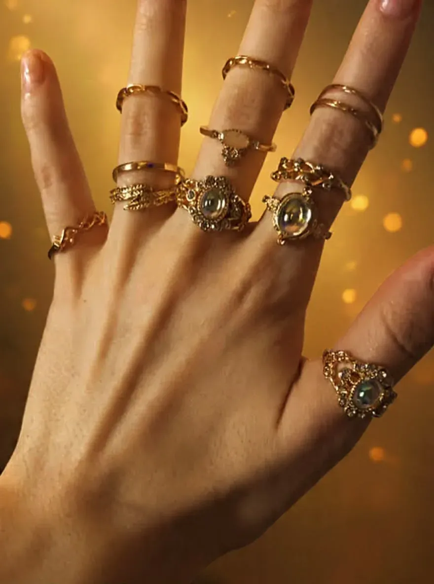 10 Golden rings — image 1